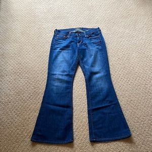 Lucky brand Charlie low rise flare.